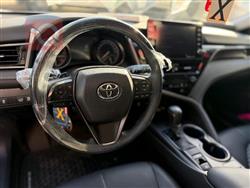 تۆیۆتا کامری